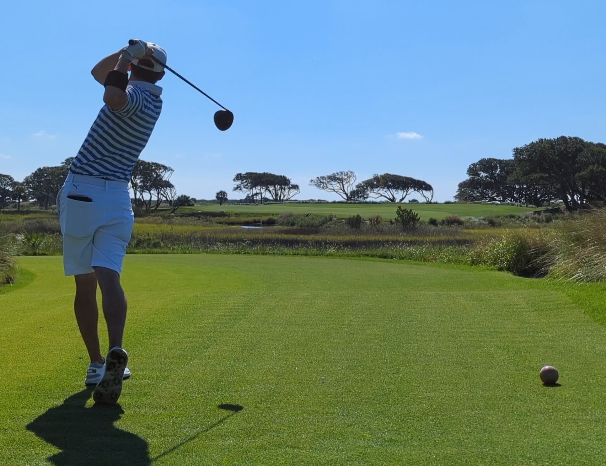 A picture of the Ocean Course at Kiawah Island from the second hole.