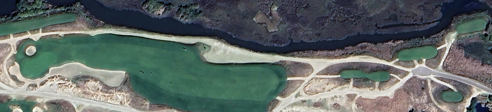 Overhead view of the tenth hole at The Ocean Course at Kiawah Island