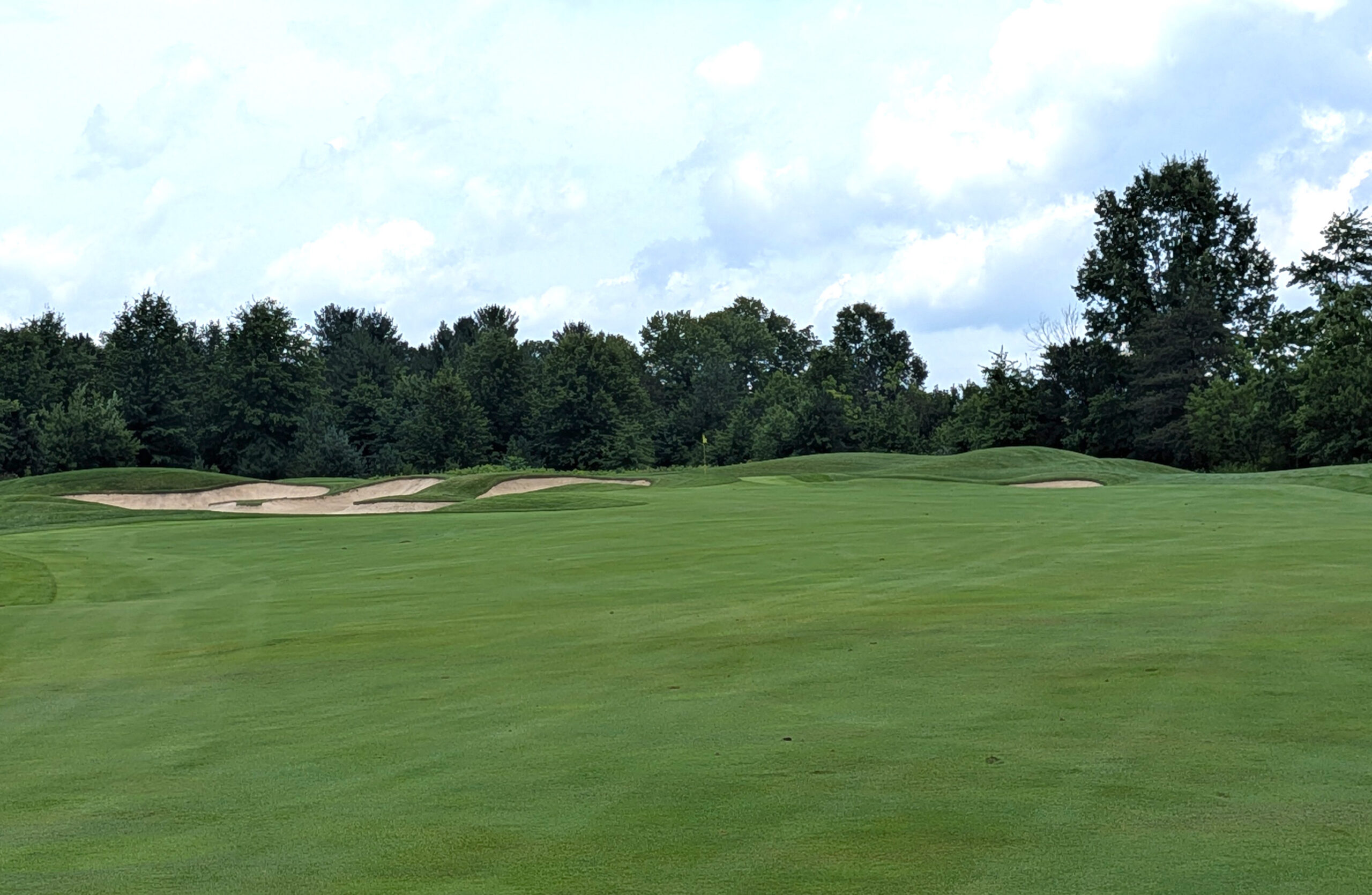 The approach shot at the second hole at Double Eagle Club