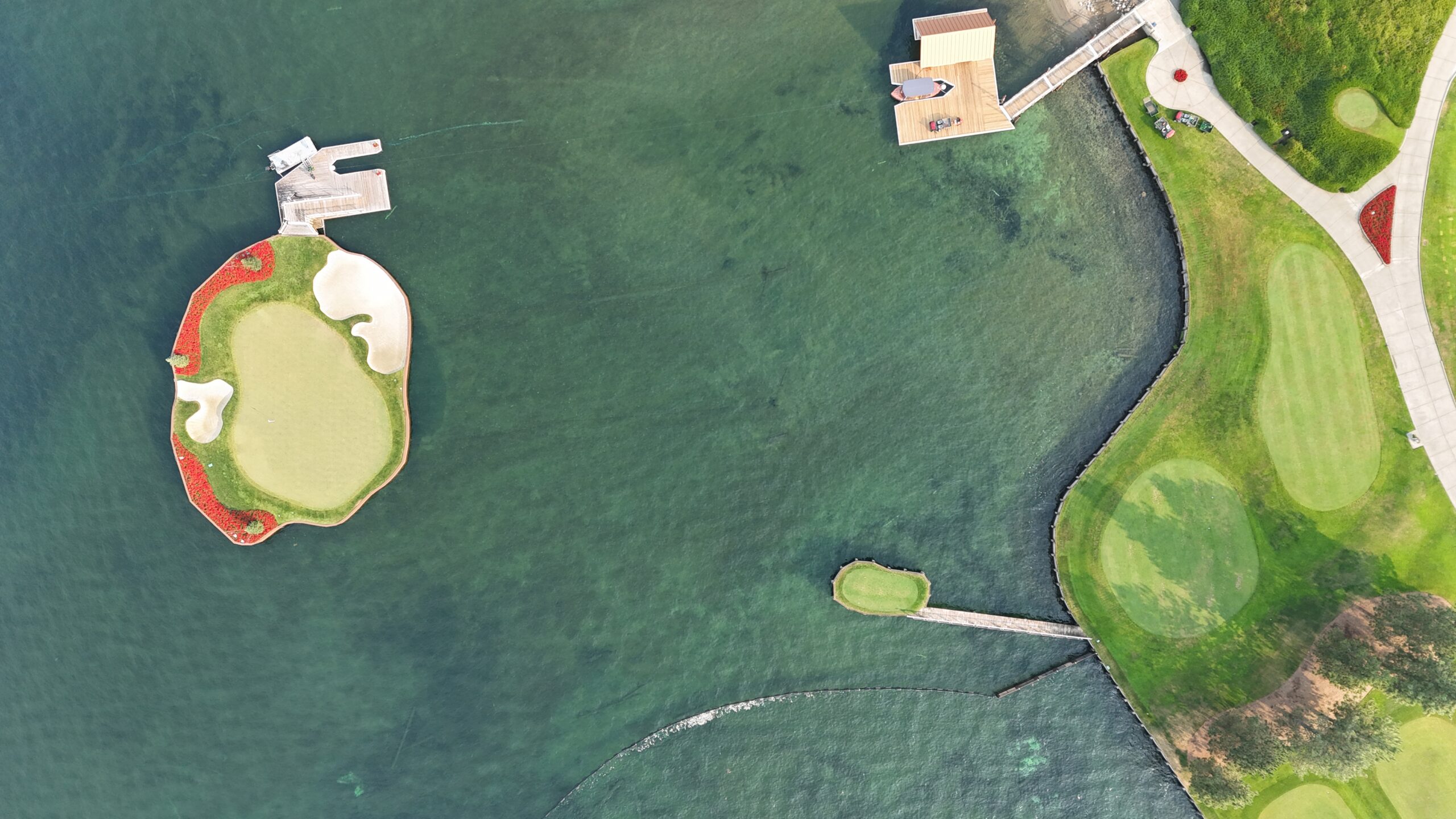 The fourteenth hole at Coeur D'Alene Resort Golf Course, from above